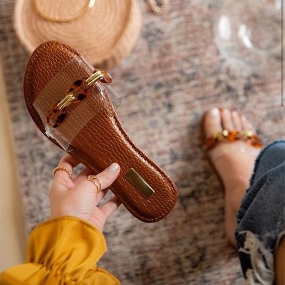 🍁/REY/ Fall Acrylic Sandal Tortoise Flats